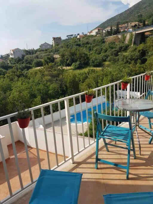 קאבטאט Lovely Split Level Apartment With Sea View, Pool, Free Parking And Wifi מראה חיצוני תמונה