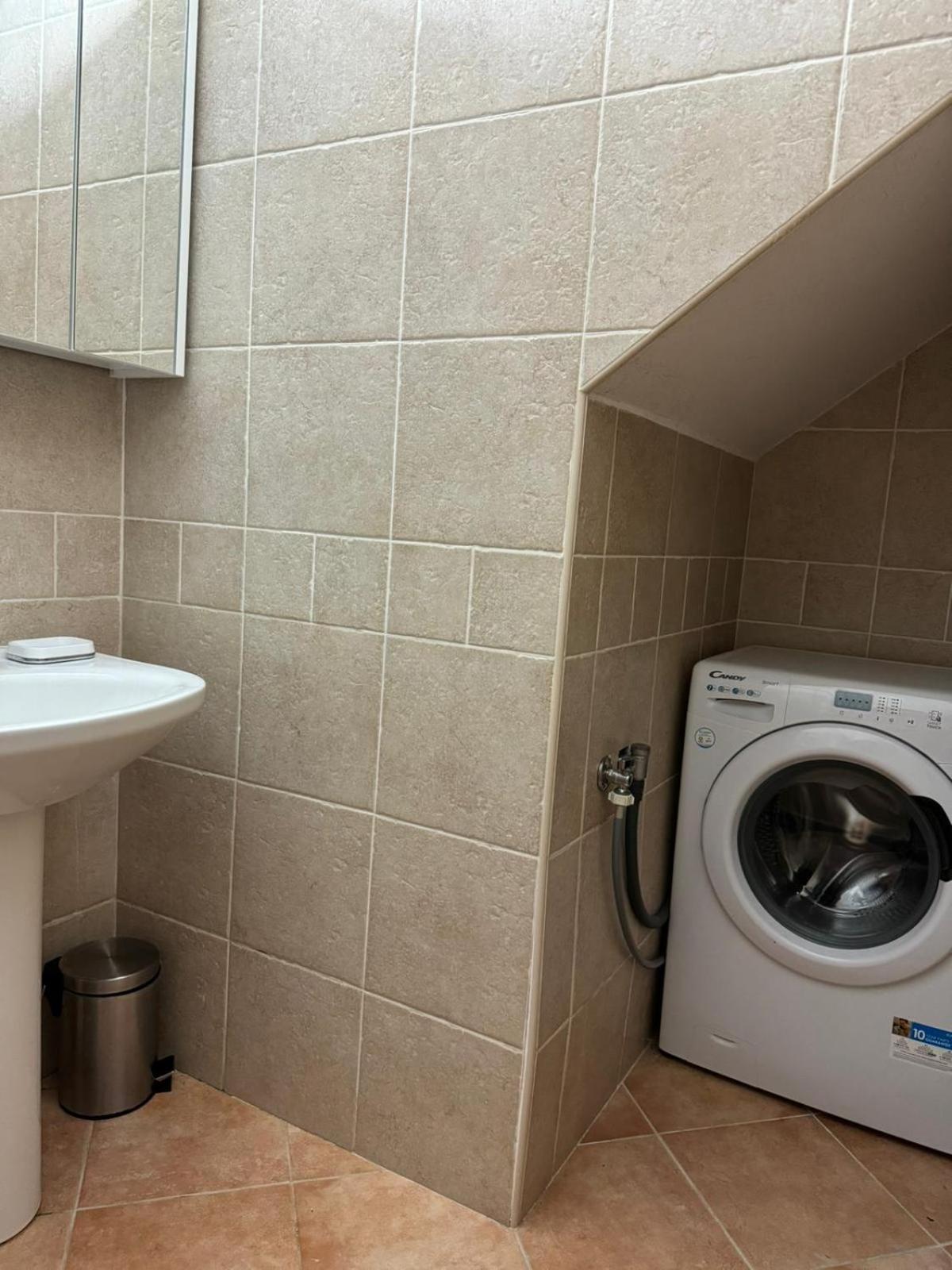 קאבטאט Lovely Split Level Apartment With Sea View, Pool, Free Parking And Wifi מראה חיצוני תמונה
